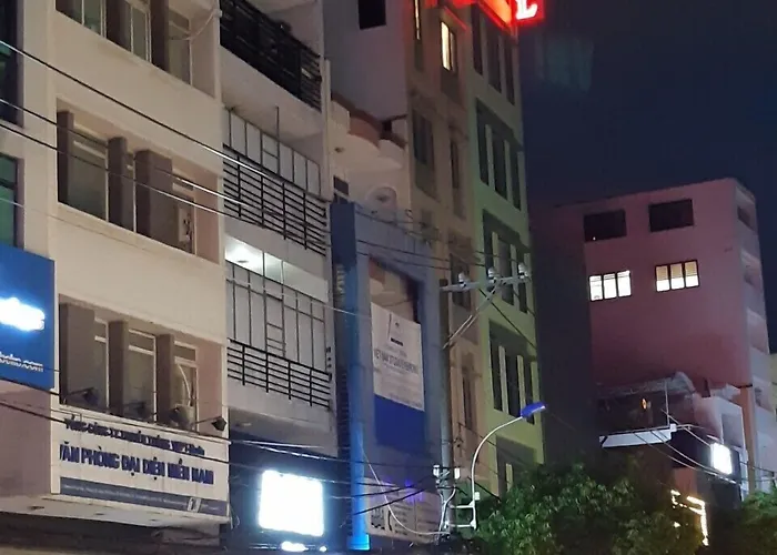 The Six Hotel